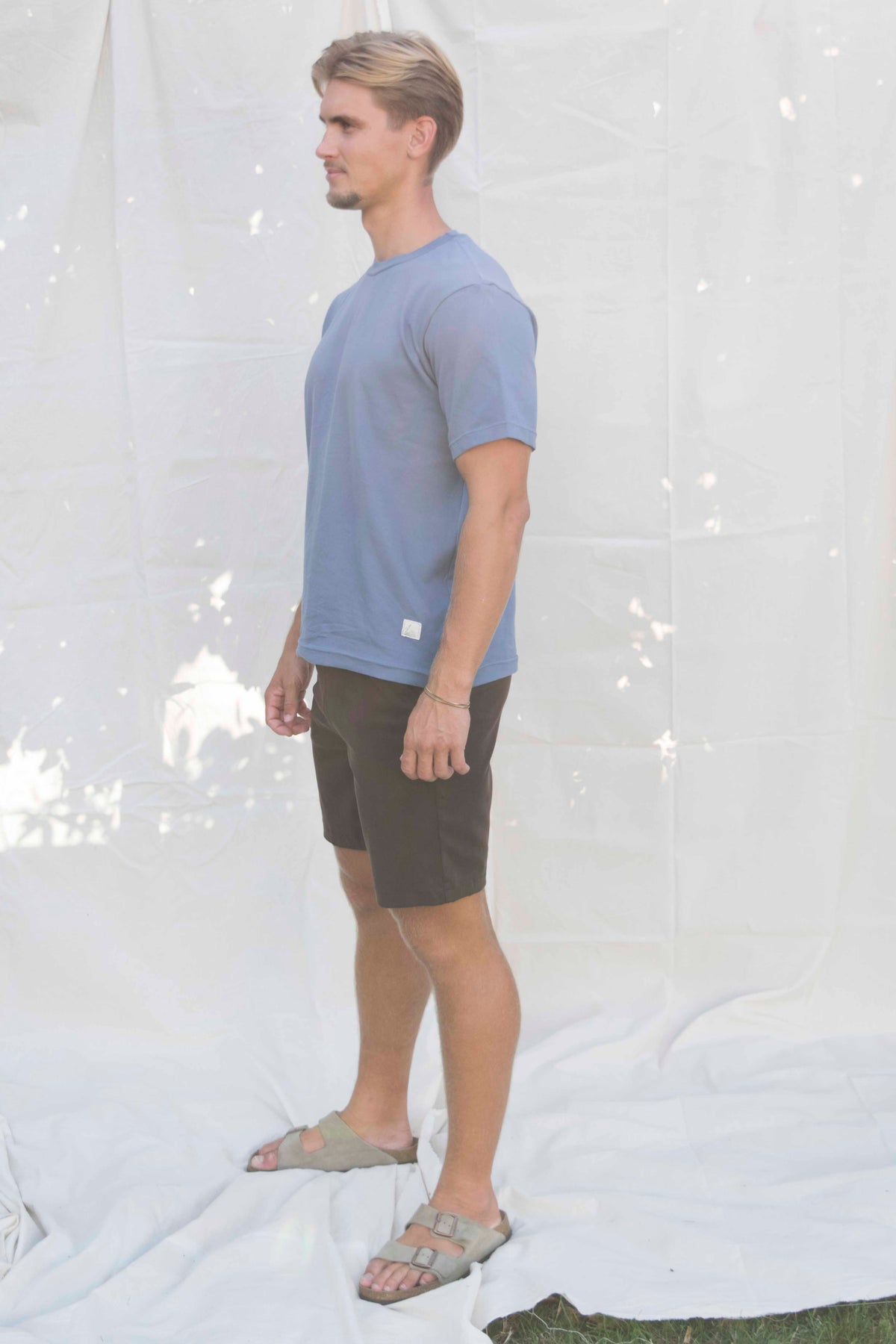 Shorts men donkerbruin, zijaanzicht