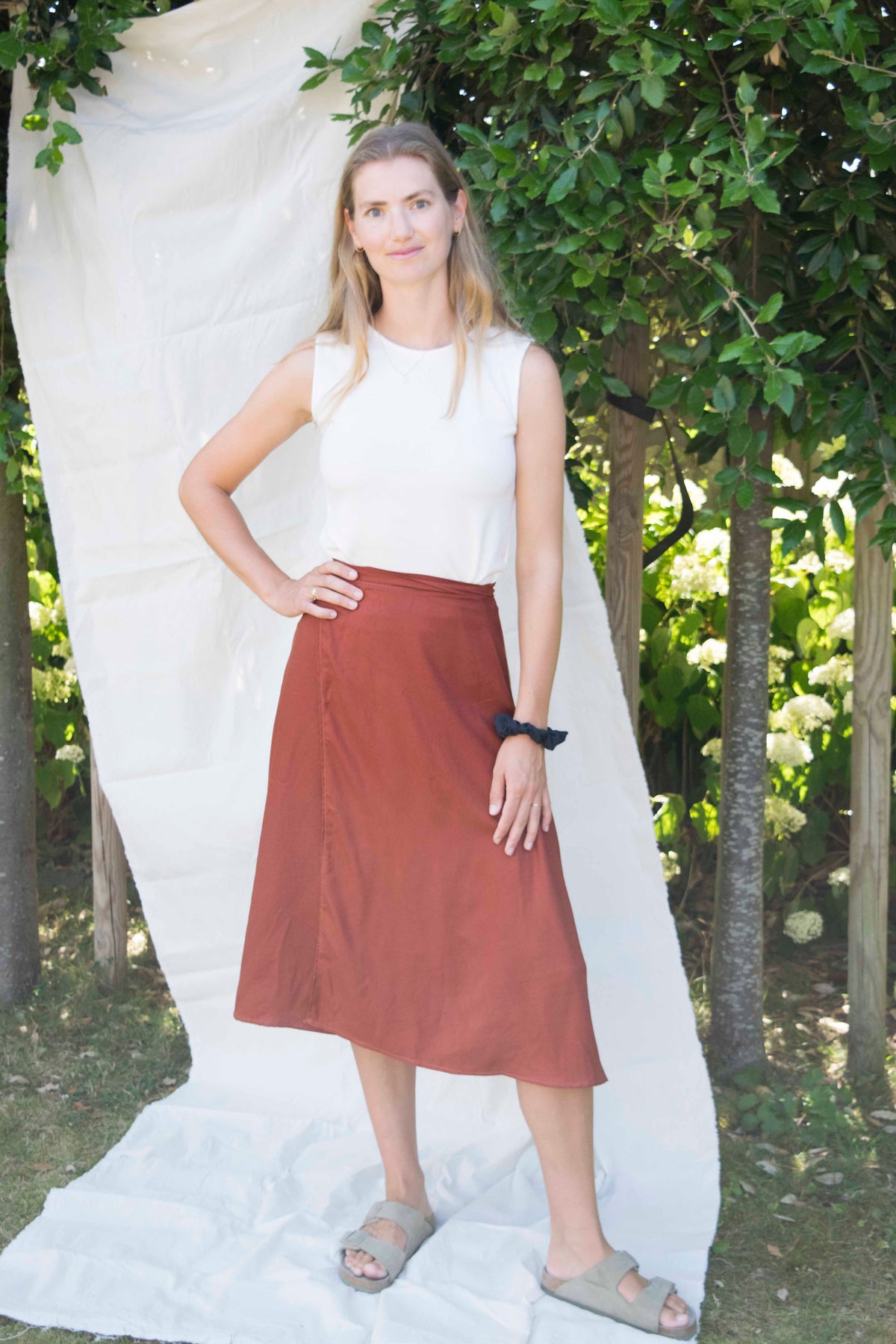 Dance Wrap Skirt Rost, Vorderansicht des ganzen Outfits